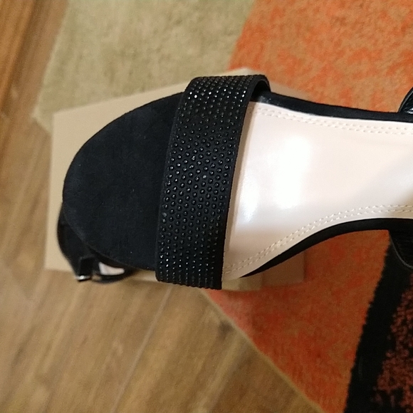 Cushionaire Dressy Heels - Picture 8 of 13